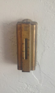 older-thermostat